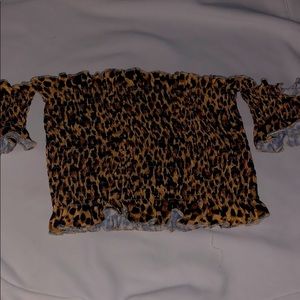 Cheetah off the shoulders crop top